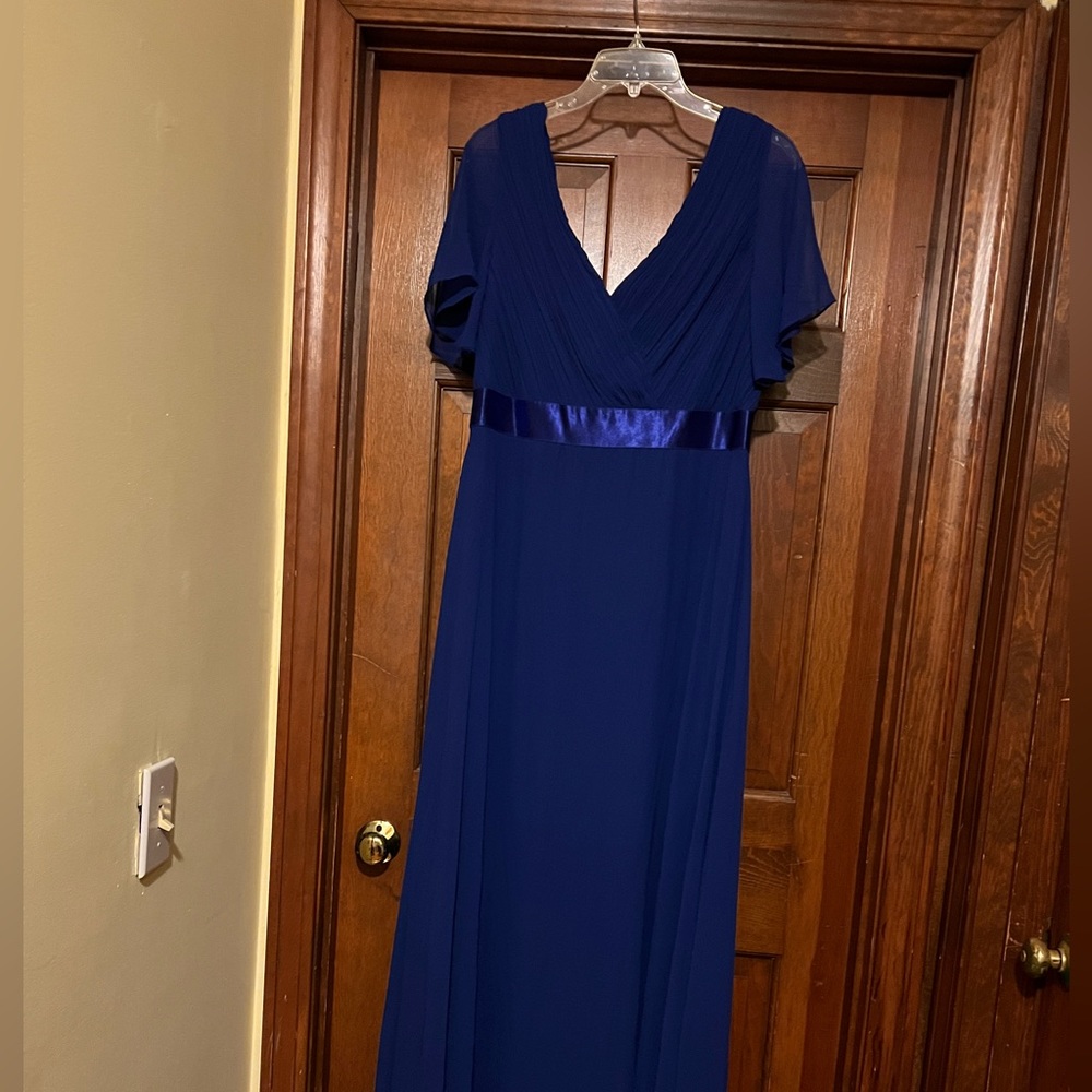 NWT - Ladies formal dress